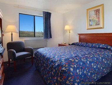 ซูเปอร์ 8 บาย วินด์แฮม พอนทีแอก Hotel Pontiac ห้อง รูปภาพ